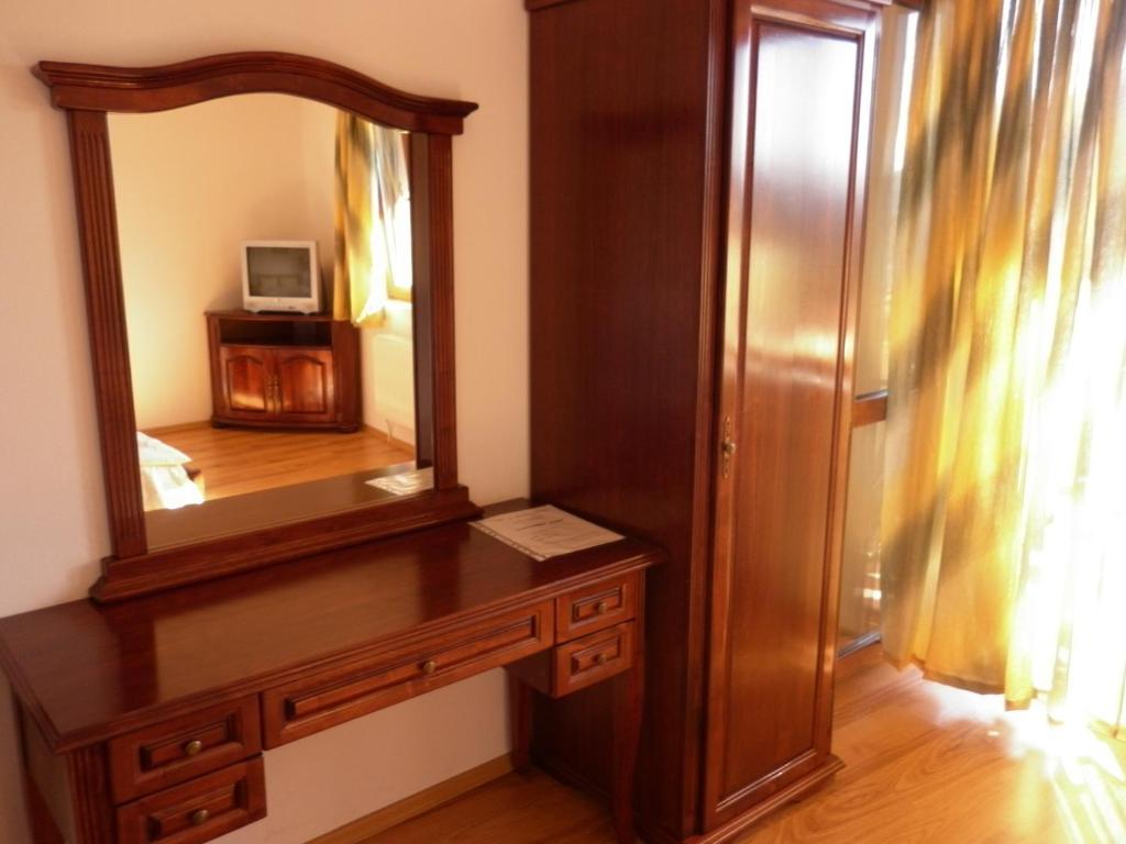 Guest House Mavrudieva Koprivshtitsa Ruang foto