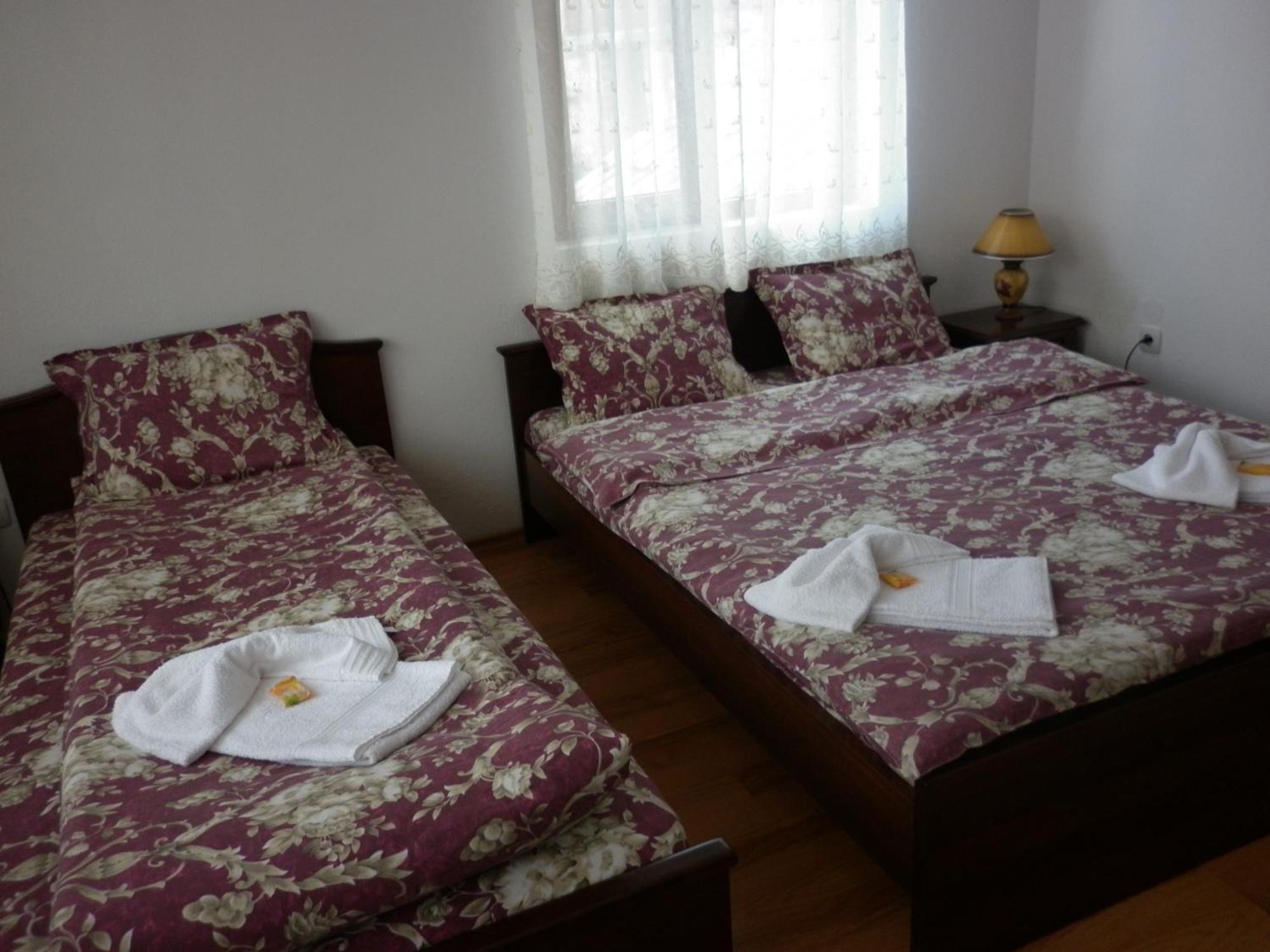 Guest House Mavrudieva Koprivshtitsa Bagian luar foto