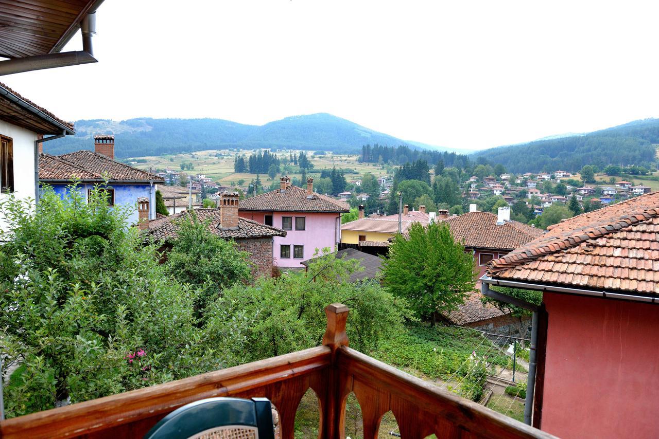 Guest House Mavrudieva Koprivshtitsa Bagian luar foto