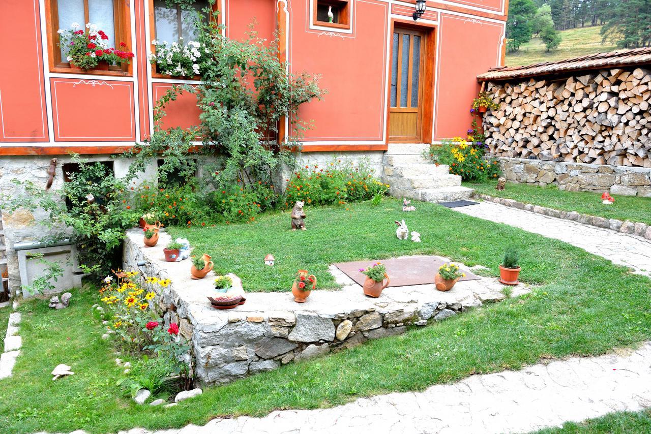 Guest House Mavrudieva Koprivshtitsa Bagian luar foto