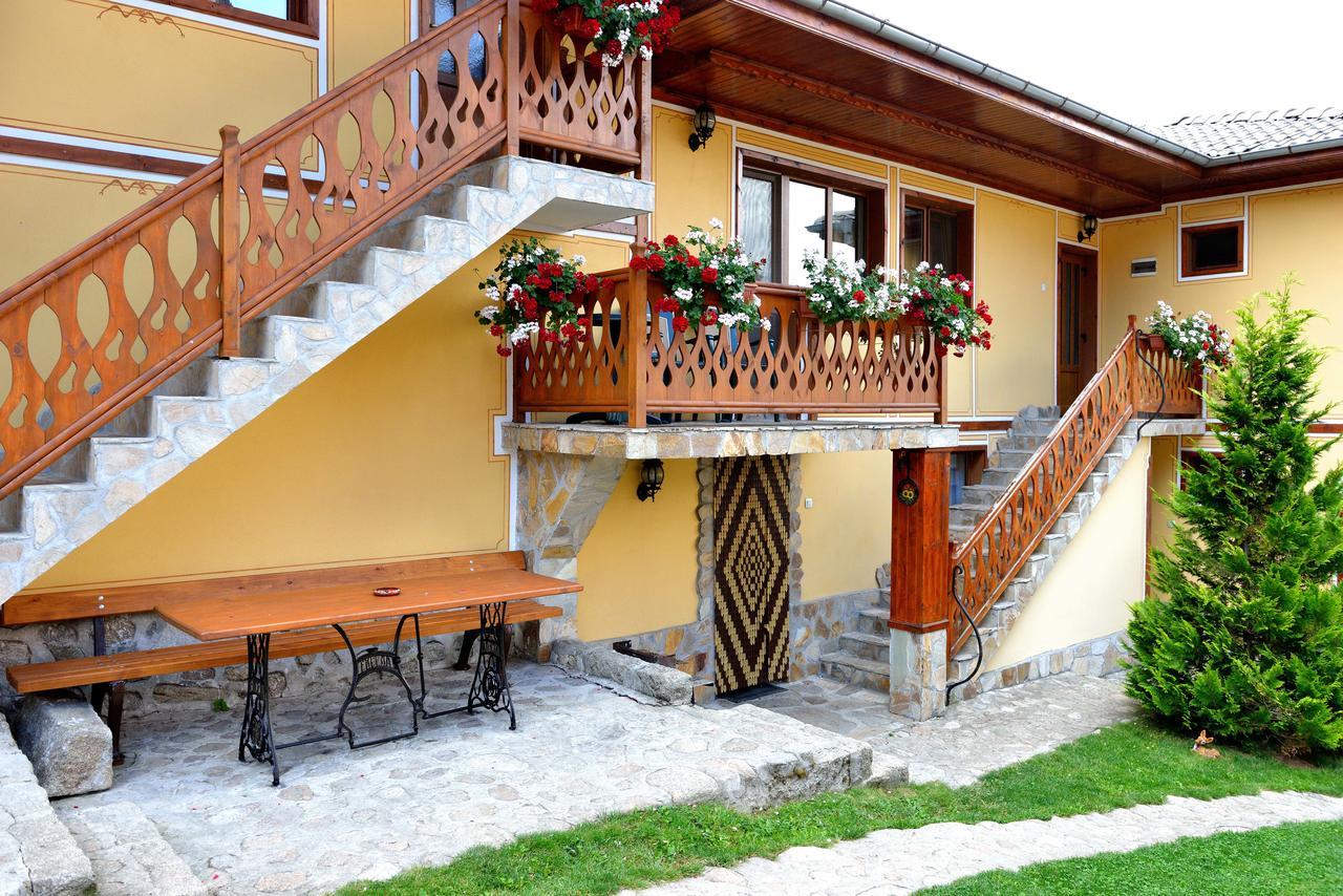 Guest House Mavrudieva Koprivshtitsa Bagian luar foto